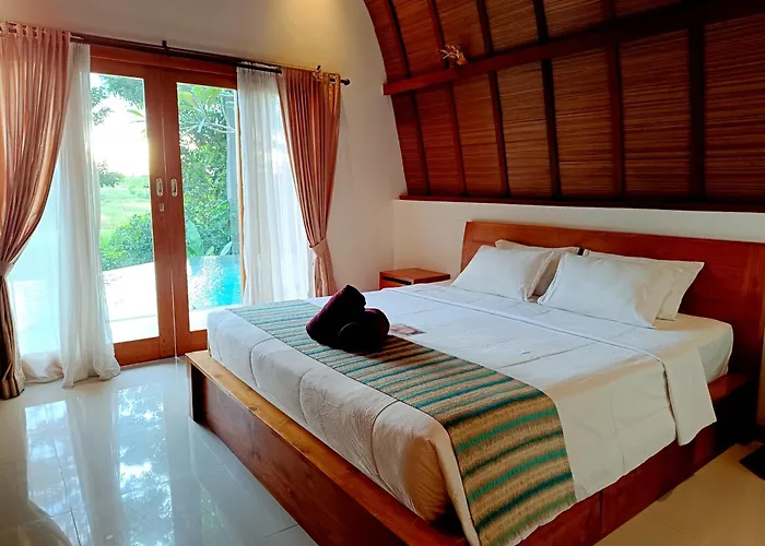Sunset Shade Lodge *